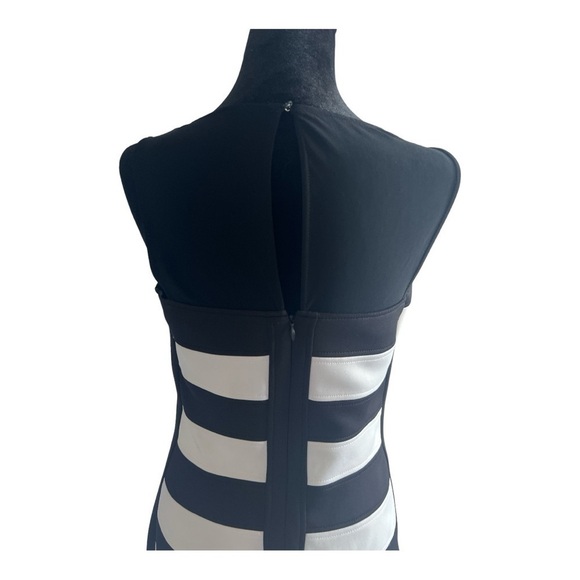 Guess Los Angeles Women Casual Dress Black& White Striped ~Scoop neckline - Picture 5 of 14